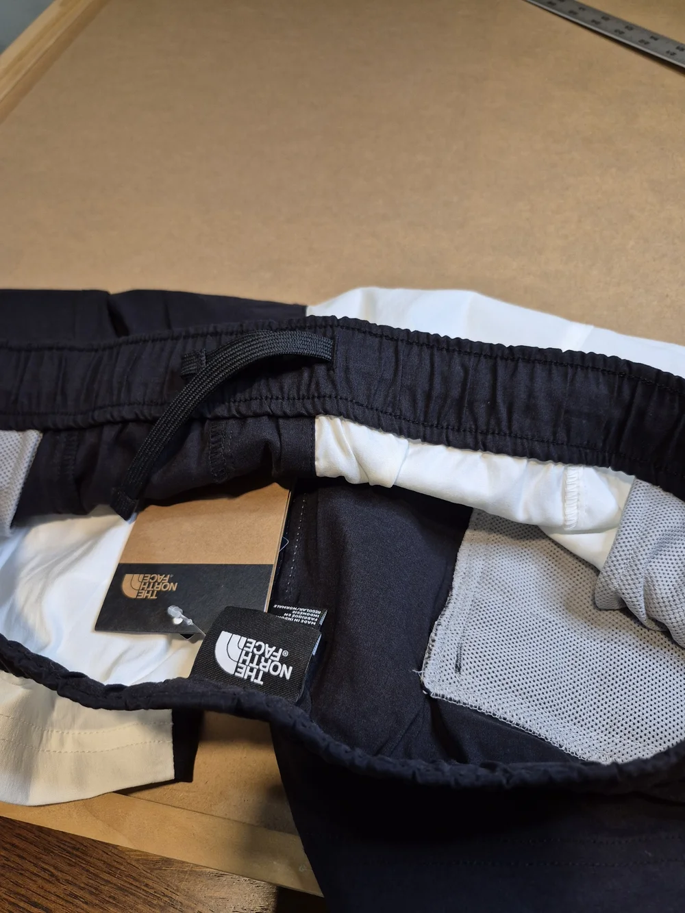 The North Face Men's Black and White Athletic Shorts 4574/7